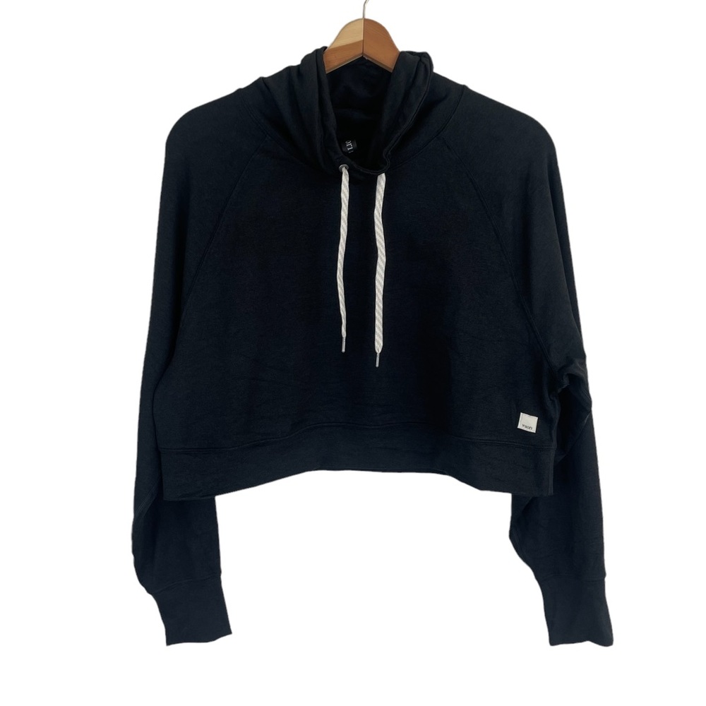 Vuori - Halo essential crop funnel neck